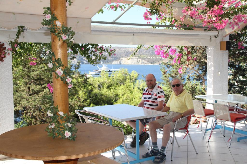 Kavos Bay Seafront Hotel Agia Marina  Zewnętrze zdjęcie