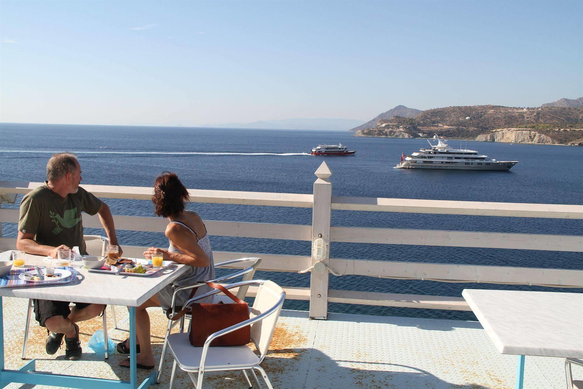 Kavos Bay Seafront Hotel Agia Marina  Zewnętrze zdjęcie