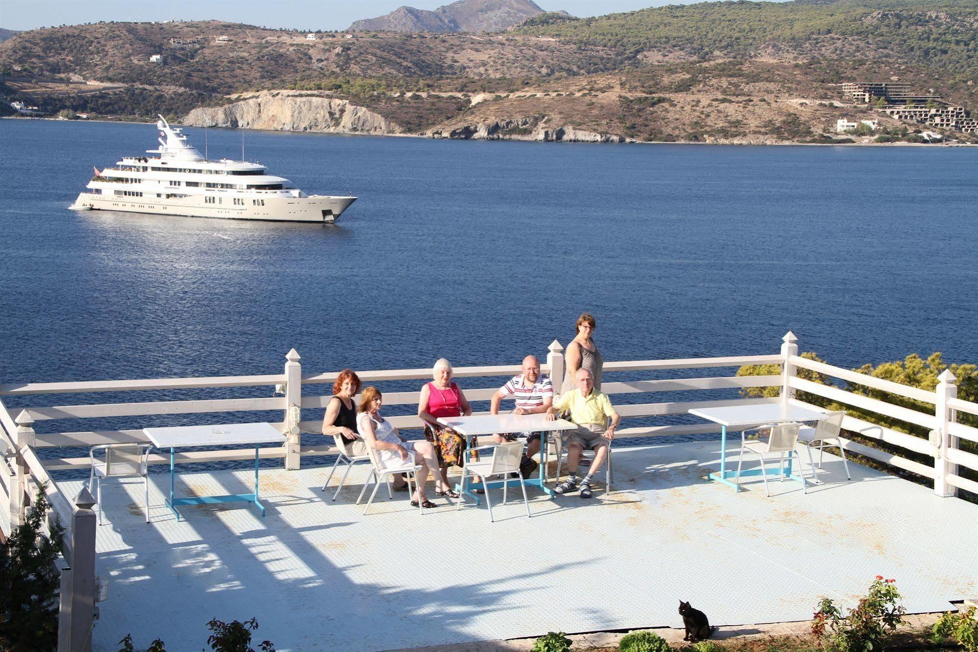 Kavos Bay Seafront Hotel Agia Marina  Zewnętrze zdjęcie
